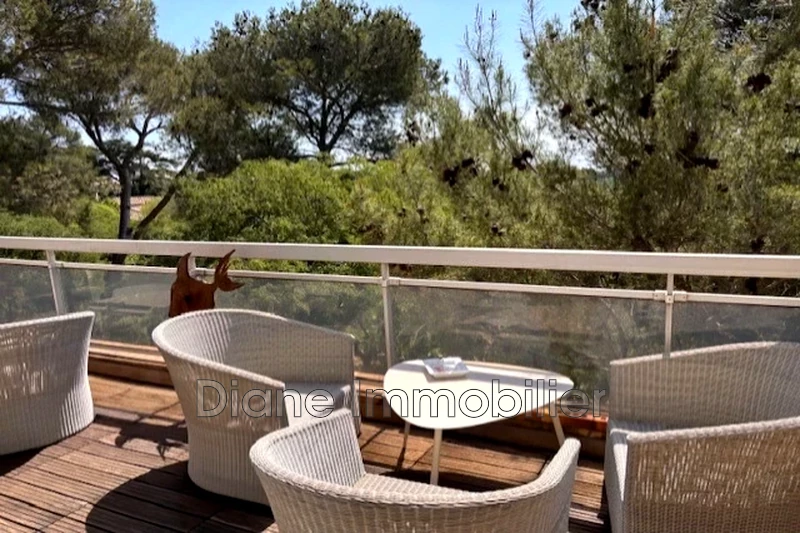 Photo Appartement de prestige Nîmes Colline montaury,   achat appartement de prestige  4 pièces   111&nbsp;m&sup2;