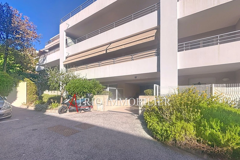 Location appartement Saint-Laurent-du-Var  