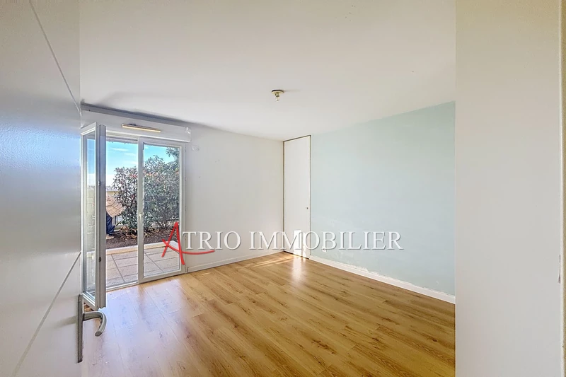 Location appartement non meublé Saint-Laurent-du-Var  