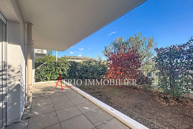 Location appartement non meublé Saint-Laurent-du-Var  