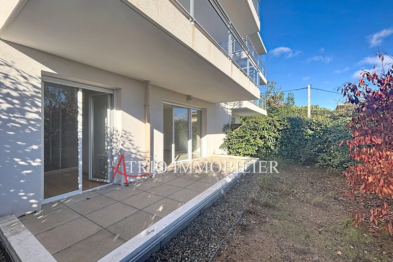 Location appartement non meublé Saint-Laurent-du-Var  
