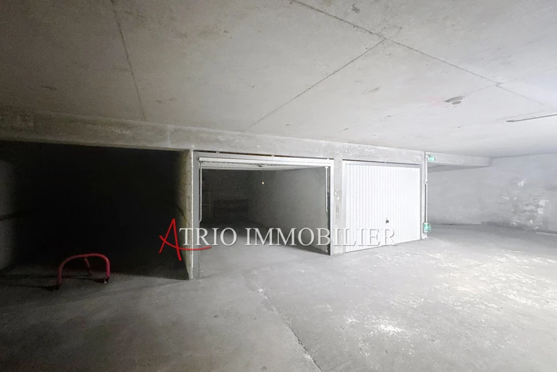 Location parking Antibes  