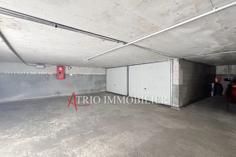 Location parking Antibes  