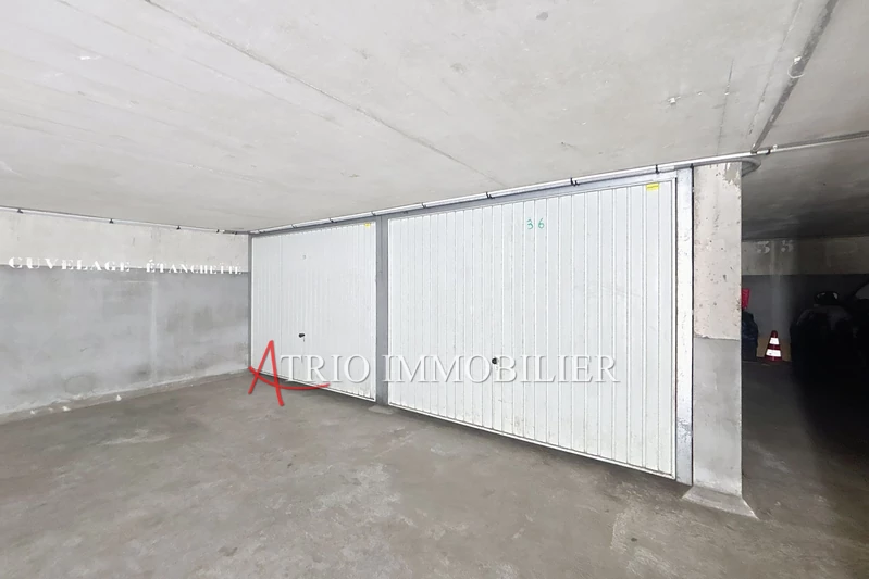 Location parking Antibes  