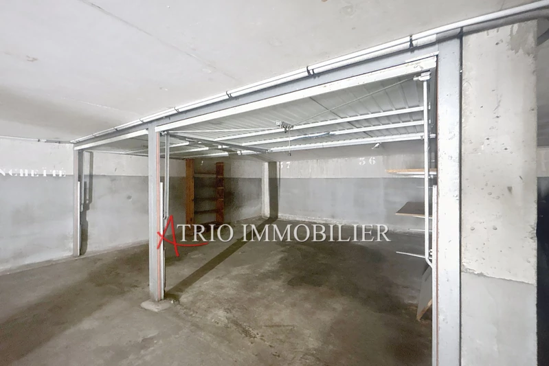 Location parking Antibes  