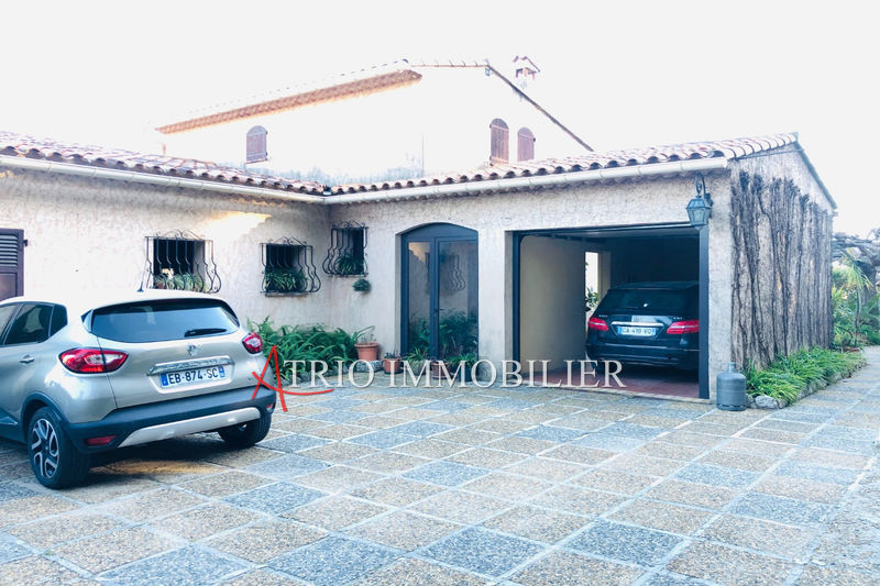 Photo House Saint-Laurent-du-Var to buy house 5 bedroom 230 m²
