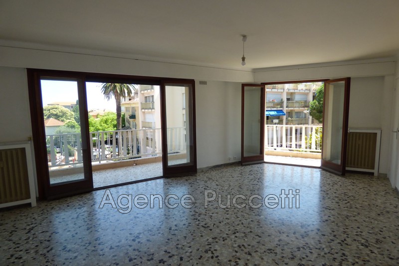 Photo Appartement Vence Centre-ville,  Location appartement  3 pièces   82&nbsp;m&sup2;