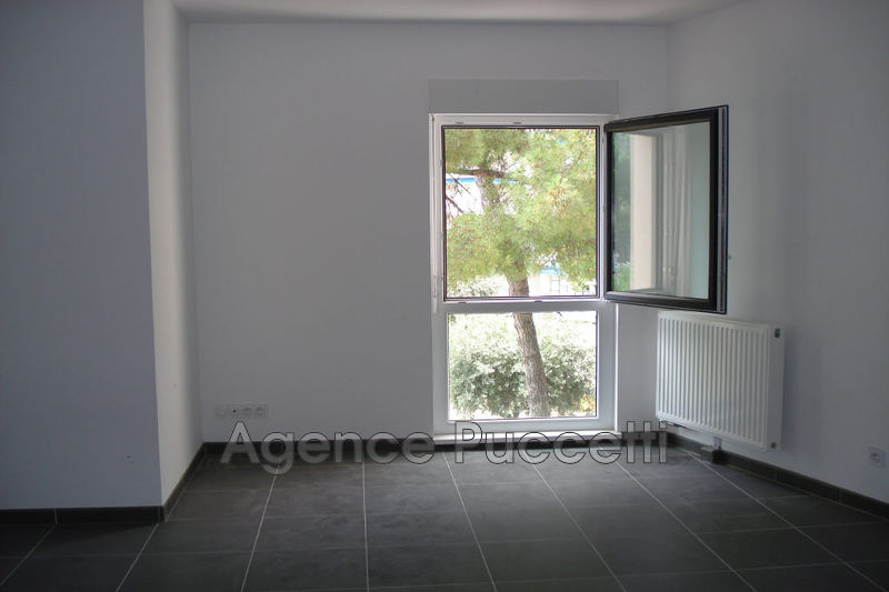Photo Appartement Vence Centre-ville, Location appartement 2 rooms 47 m²