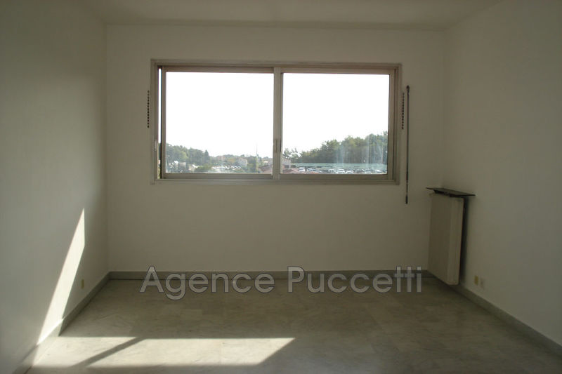 Photo Appartement Vence Centre-ville, Location appartement 2 rooms 49 m²