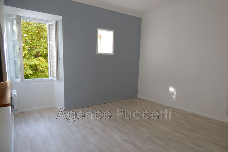 Photo Appartement Vence Centre-ville, Location appartement 1 pièce 29 m²