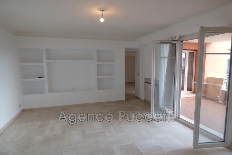 Photo Appartement Vence Centre-ville, Location appartement 2 pièces 65 m²
