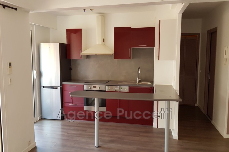 Photo Appartement Saint-Laurent-du-Var Centre-ville, Location appartement 2 pièces 45 m²