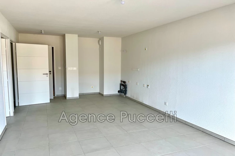 Location appartement Gilette  