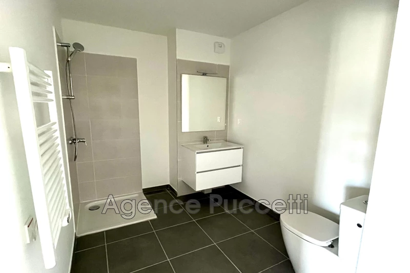 Location appartement Gilette  