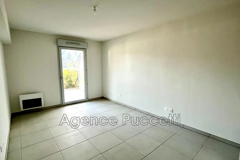 Location appartement Gilette  