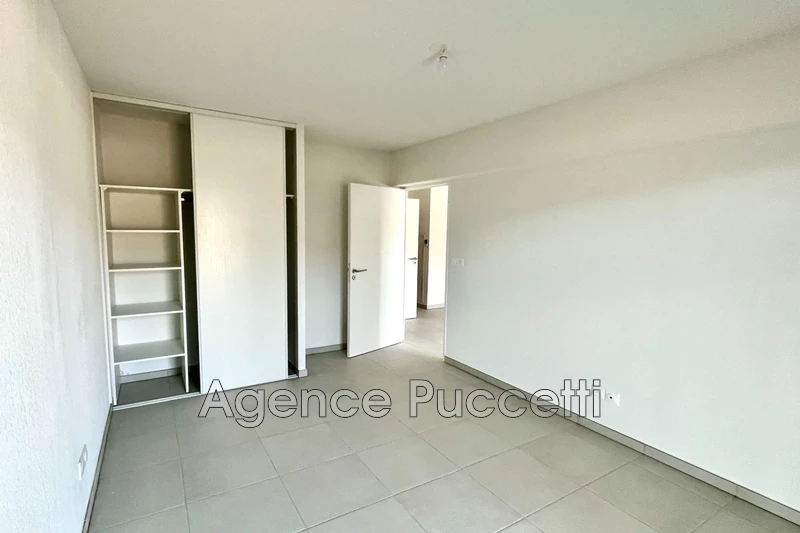 Location appartement Gilette  