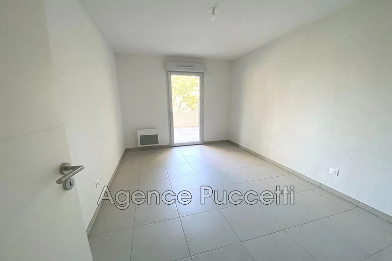 Location appartement Gilette  