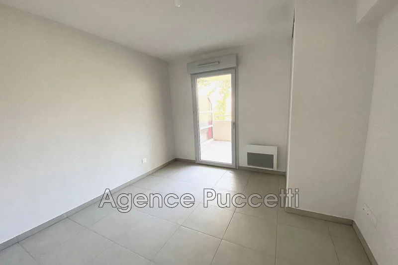 Location appartement Gilette  
