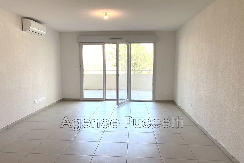 Location appartement Gilette  