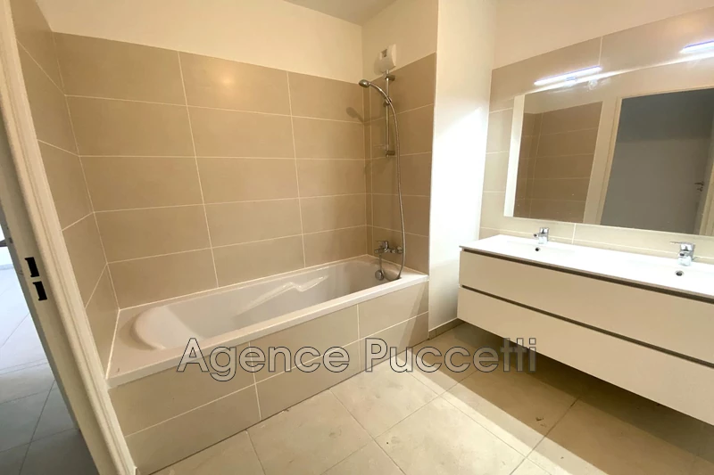 Location appartement Gilette  
