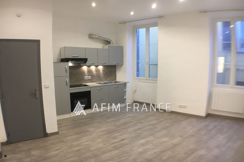 Photo Appartement Menton Centre, Location appartement 3 pièces 44 m²
