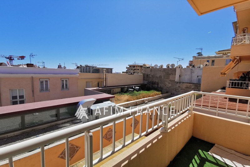 Photo Appartement Beausoleil Centre-ville, Location appartement 1 pièce 30 m²