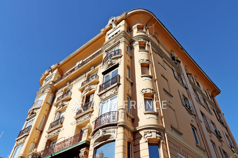 Photo Murs local professionnel Beausoleil Occupational murs local professionnel 174 m²