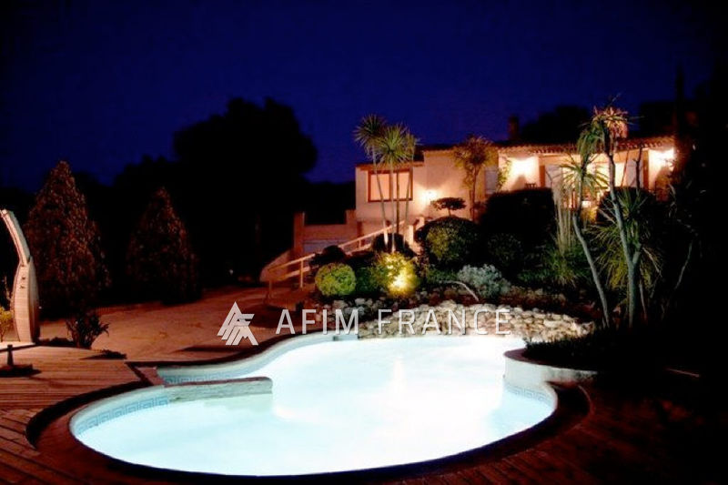 Photo Villa Grimaud to buy villa 5 bedrooms 141 m²
