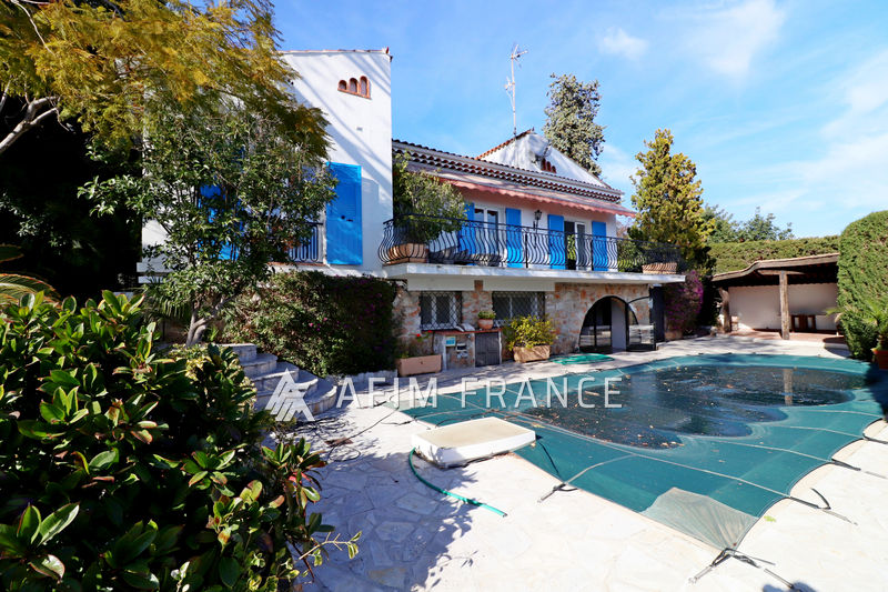 Photo Villa Roquebrune-Cap-Martin achat villa 4 chambres 169 m²