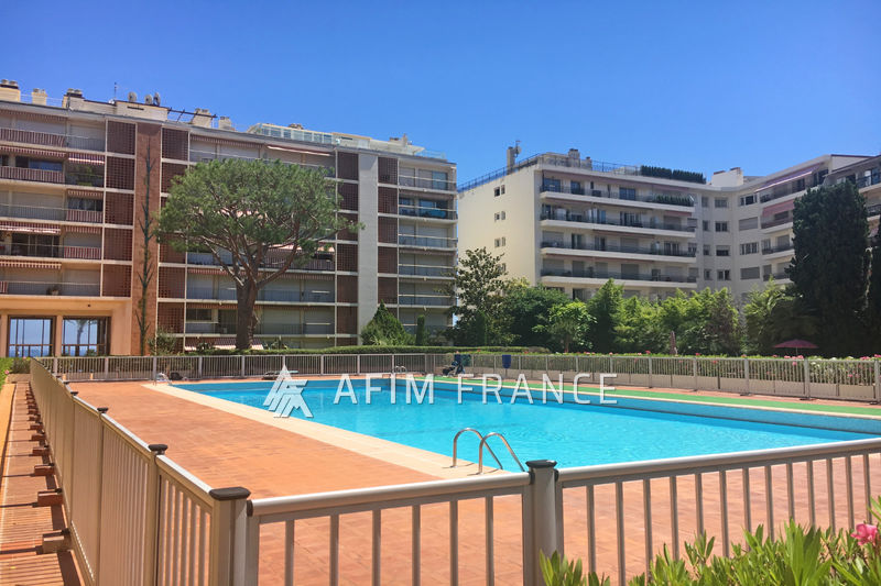 Photo Apartment Roquebrune-Cap-Martin Bord de mer, to buy apartment 1 room 27 m²