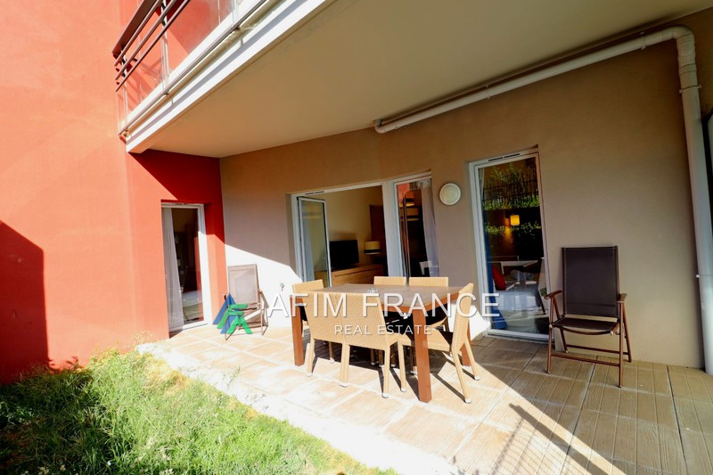 Photo Apartment Roquebrune-Cap-Martin   to buy apartment  3 rooms   52&nbsp;m&sup2;