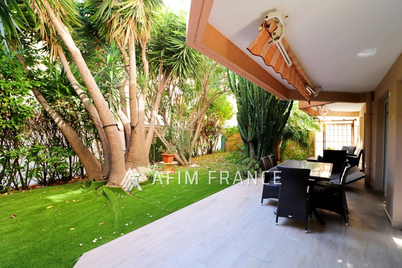 Photo Appartement Roquebrune-Cap-Martin achat appartement 2 pièces 70 m²