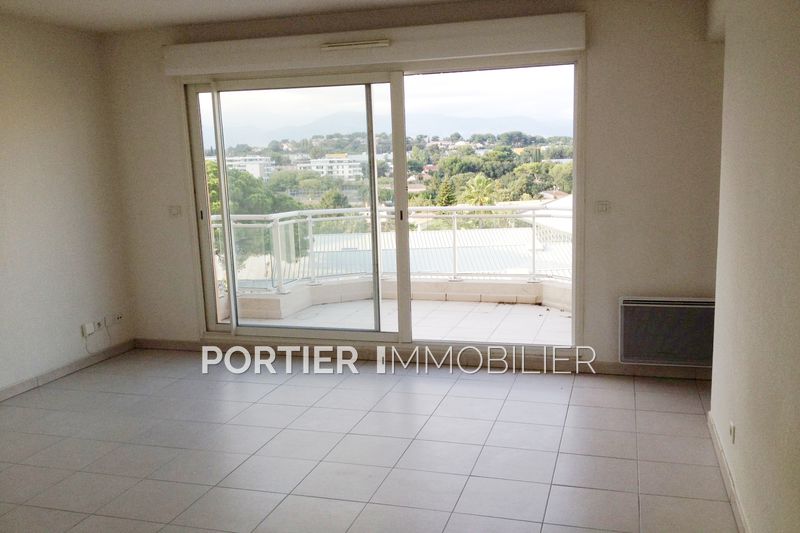 Photo Appartement Antibes Combes, Location appartement 1 pièce 31 m²