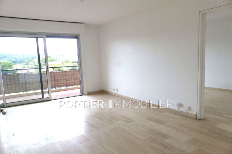 Photo Appartement Antibes Hauteurs, Location appartement 2 pièces 53 m²