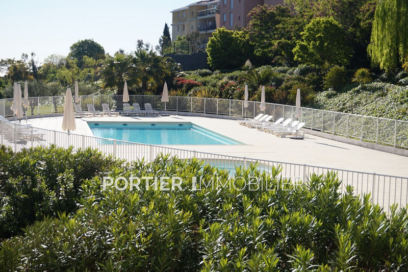 Photo Appartement Antibes Combes, Location appartement 4 pièces 90 m²