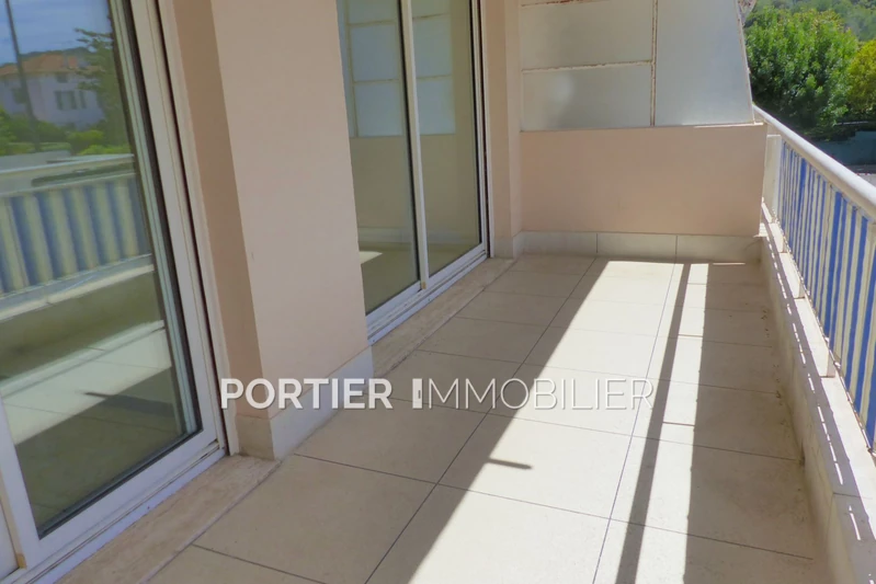 Location appartement Antibes  
