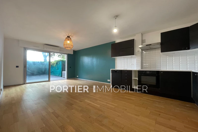 appartement  3 rooms  Antibes Jules grec  53 m² -   