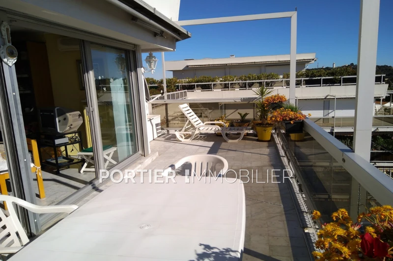 Location appartement Antibes  