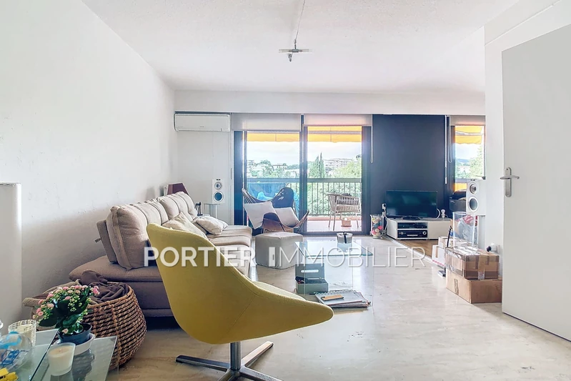 Location appartement Antibes  