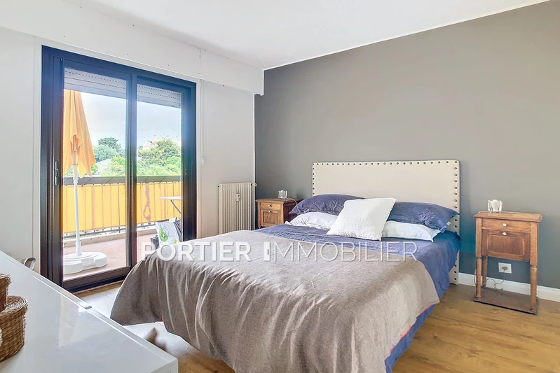 Location appartement Antibes  