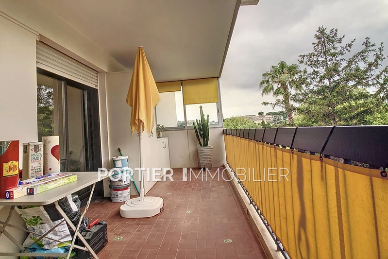 Location appartement Antibes  