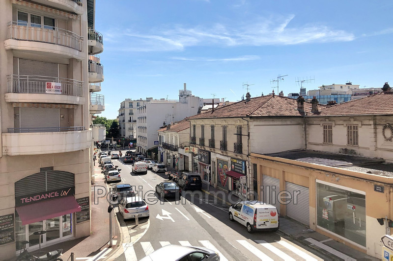 Location appartement Antibes  