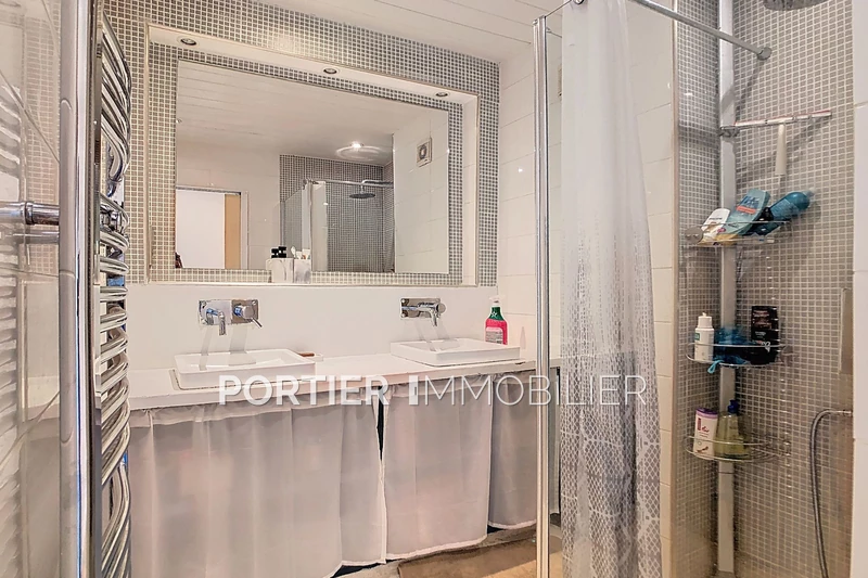 Location appartement Antibes  