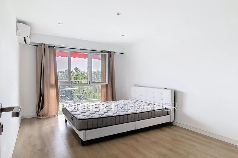 Location appartement Antibes  