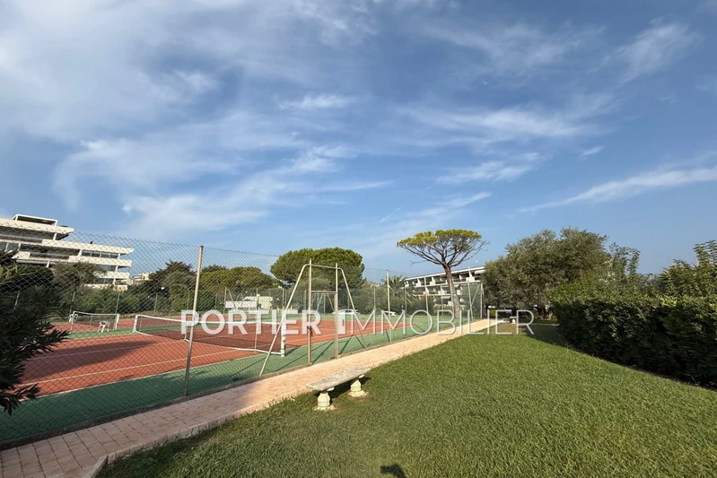 Location appartement Antibes  