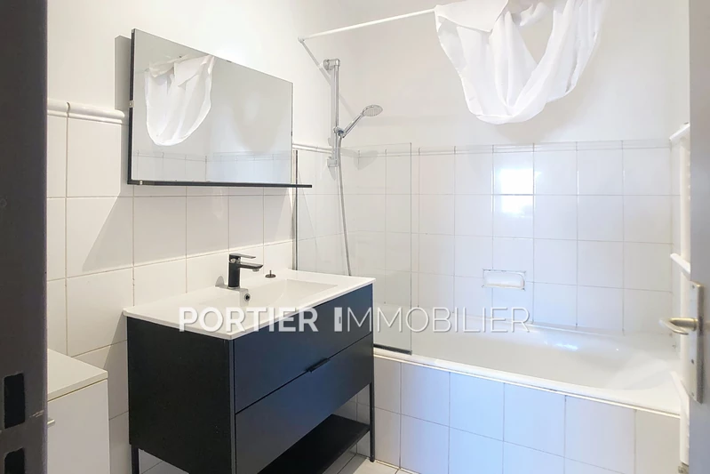 Location appartement Antibes  