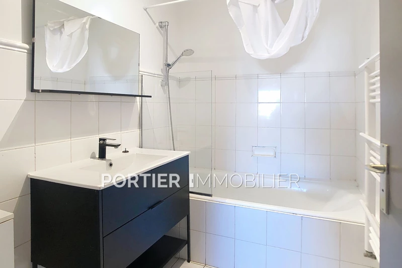 Location appartement Antibes  