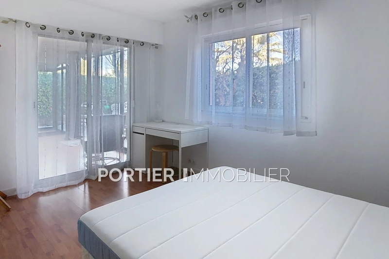 Location appartement Antibes  