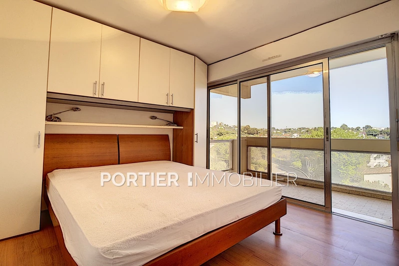 Location appartement Antibes  