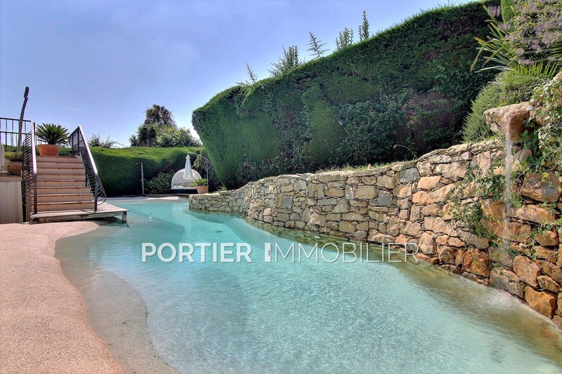 Photo Maison Antibes Le puy, achat maison 5 chambres 252 m²